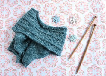 One Ball Challenge: free chunky scarf knitting pattern