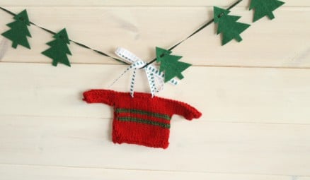 Knit a mini Christmas sweater