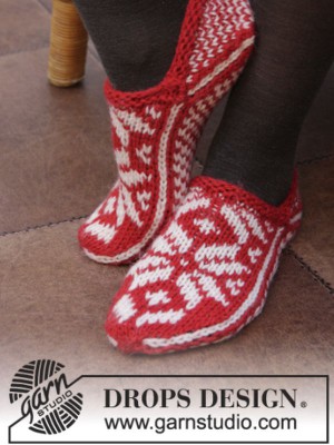 DROPS Holly Jolly Steps Christmas Slippers										