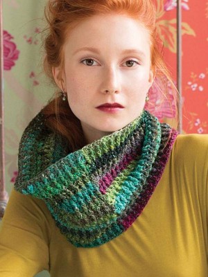 Noro MAG5-36 Crochet Cowl										