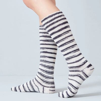 Urth Yarns Uneek Sock Kit										 - Zebra