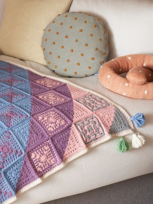 WYS Bo Peep Pure DK Hidden Treasures Blanket CAL - Multicolor