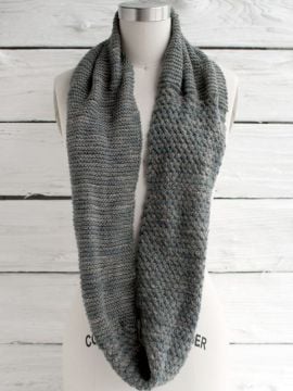 Manos Cesta Cowl