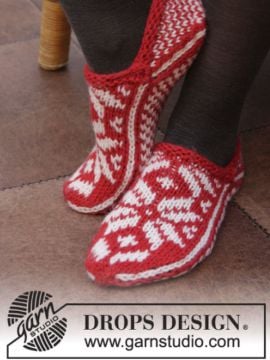 DROPS Holly Jolly Steps Christmas Slippers