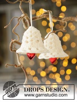 DROPS Jingle Bells Crochet Christmas Decoration