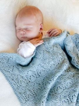 DROPS Milk Dreams Baby Blanket