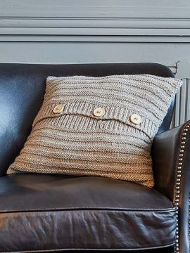 Patons Alpaca Moments Wilhelmina Cushion