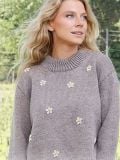Floral Embroidered Jumper in DROPS Merino Extra Fine