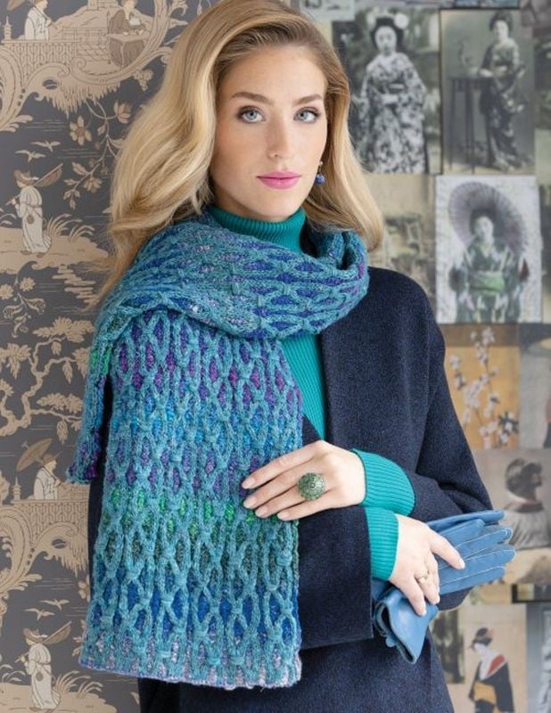 12 Two-Color Cabled Scarf