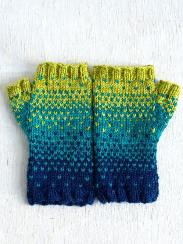 Mitts stashbuster knitting pattern FREE