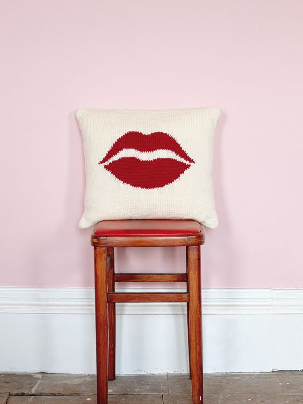 Kiss Cushion