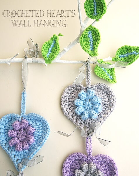 Free crochet patterns for Valentine's Day: wall hanging by the Creative Jewish Mom blog