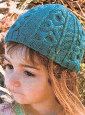 Free knitting patterns for Valentine's Day: hugs and kisses children's hat