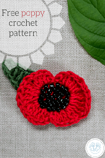 Free poppy crochet pattern by Anna Nikipirowicz on the Laughing Hens blog