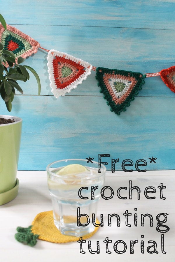Free crochet bunting pattern and tutorial by Lynne Rowe on the Laughing Hens blog