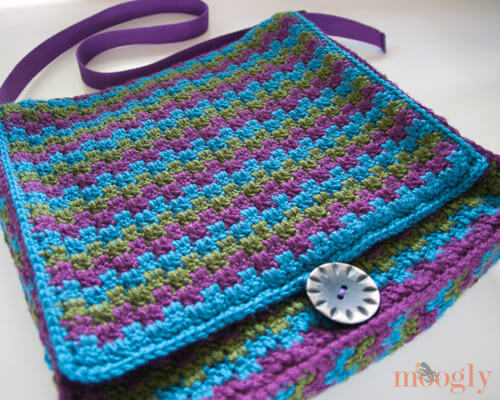free messenger bag crochet pattern from Moogly