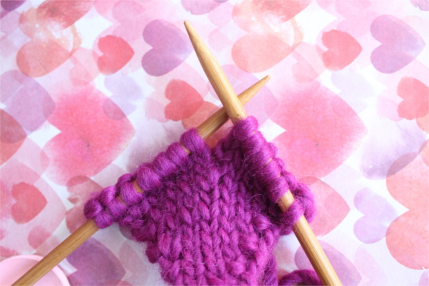Free one ball Valentine's Day knitting pattern
